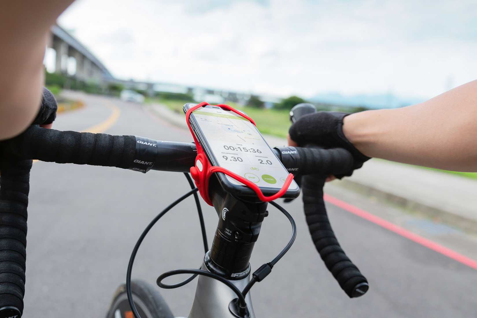 I Made An Android Auto Display For My Bike To Keep My Phone Safe i-made-an-android-auto-display-for-my-bike-to-keep-my-phone-safe