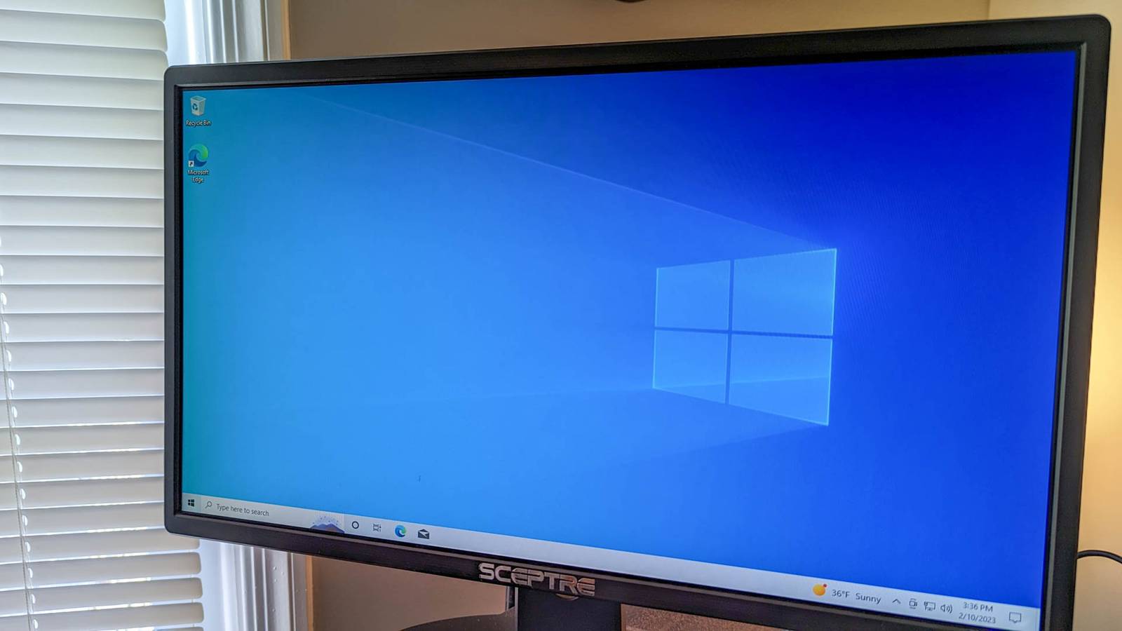 How to Lock Your Windows 10 PC Using Command Prompt