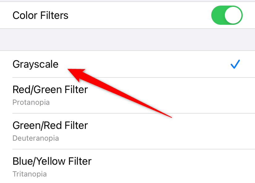 How to Turn Your iPhone Screen Black and White (And Why)
