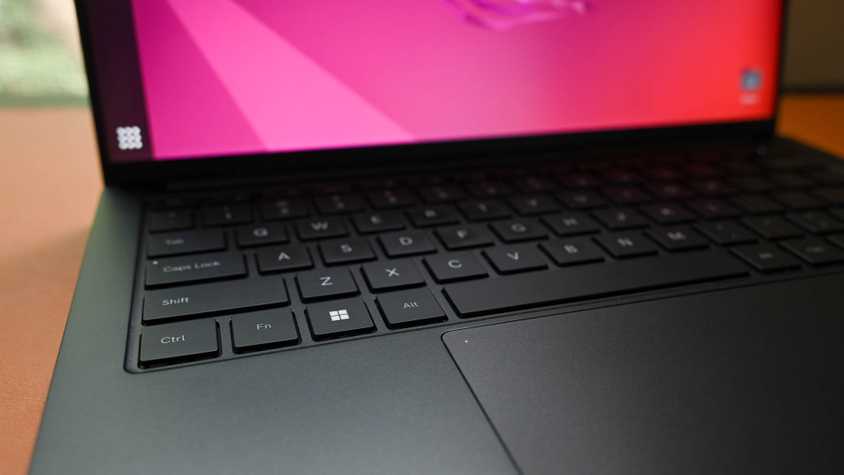 Le clavier d'un ordinateur portable Linux. 