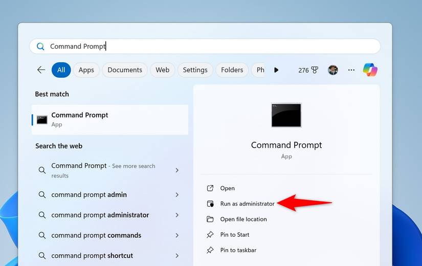 'Als administrator uitvoeren' is gemarkeerd voor de opdrachtprompt in Windows Zoeken.