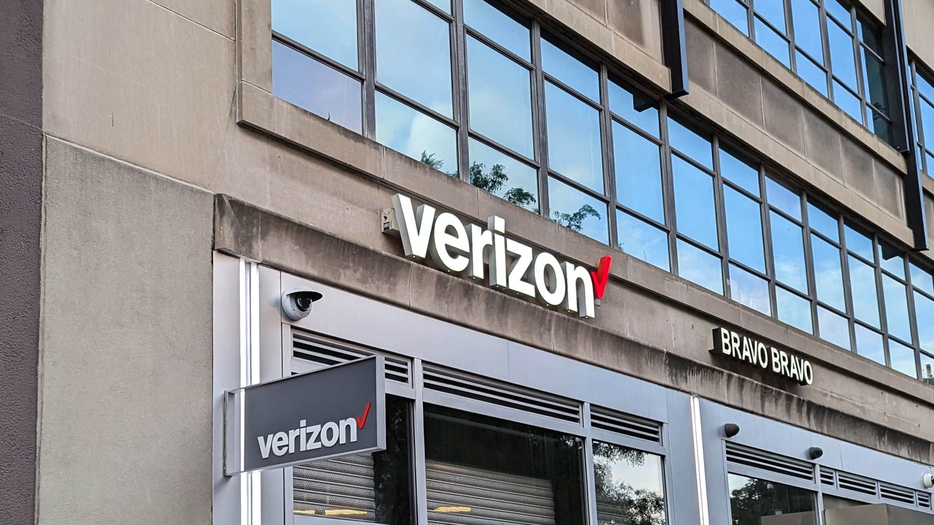 Verizon تمنحك 20 دولارًا عن انقطاع الخدمة، لكن عليك المطالبة الآن