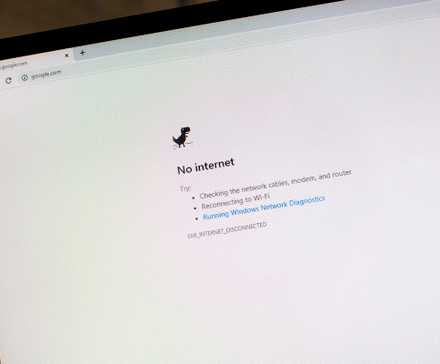 A monitor with the browser open and a message indicating that the computer is offline