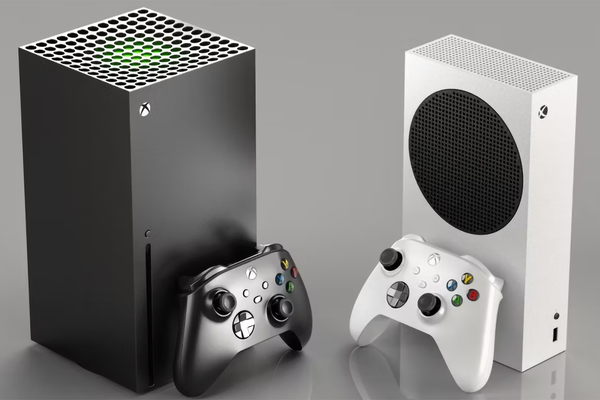 Xbox Series X and Xbox Series X consoles.