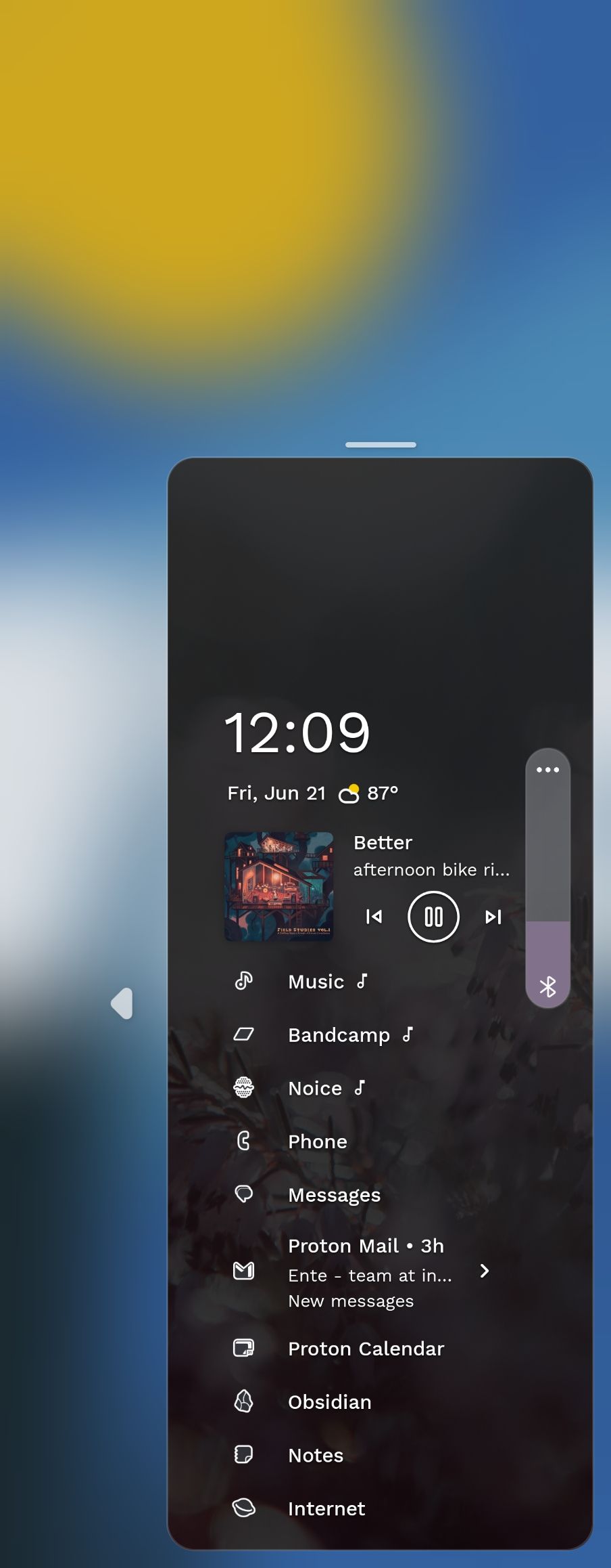 7 Tips to Use Your Massive Android Phone One-Handed