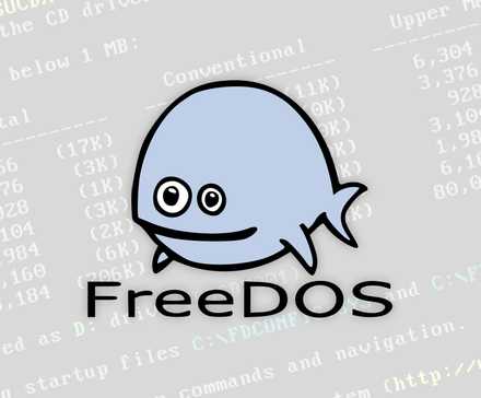 Логотип FreeDOS и командная строка DOS.