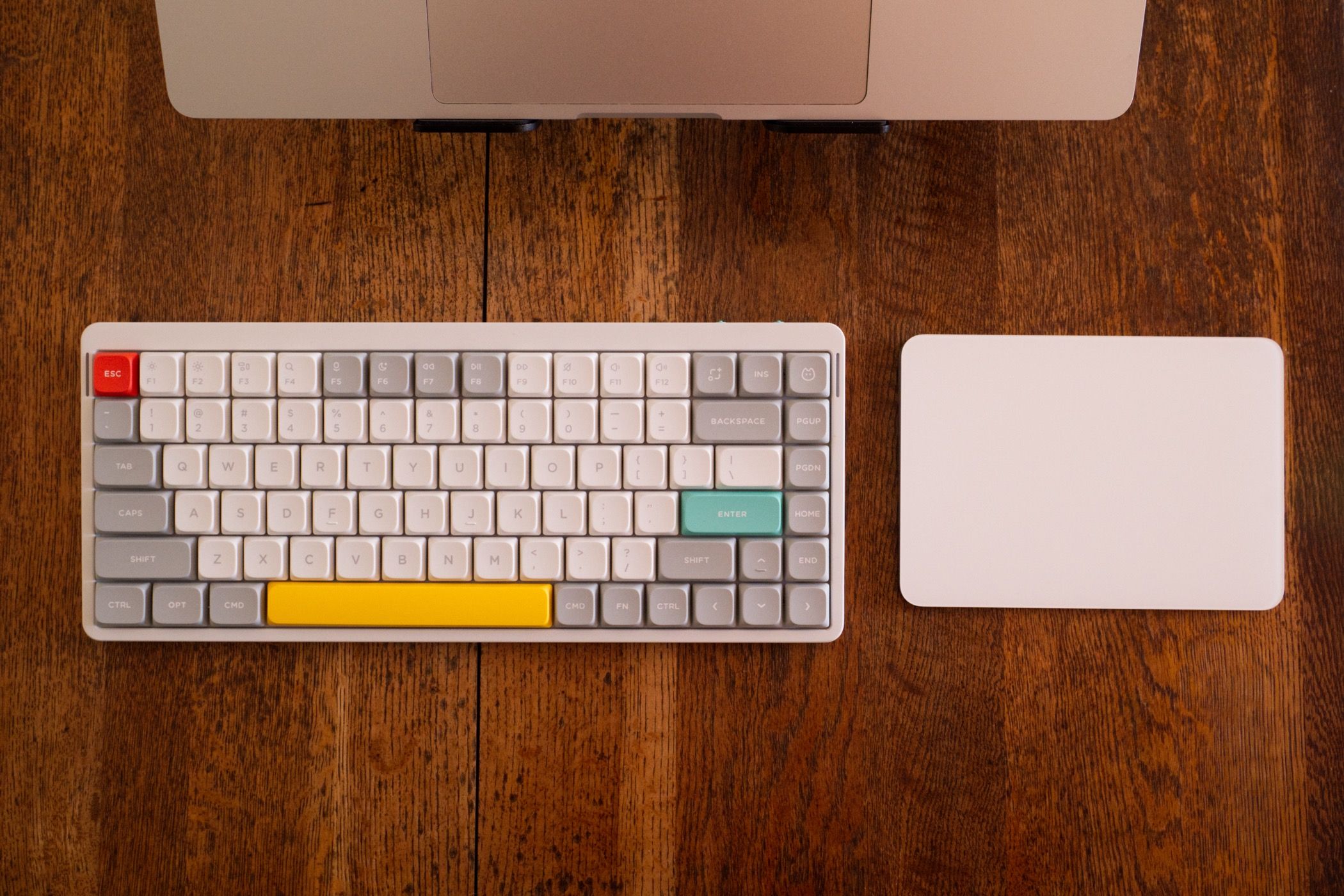 ノートPC Apple - macbook air m2 &amp; nuphy air75 NuPhy Air75 V2 Review: A Mechanical Keyboard That Mac Owners