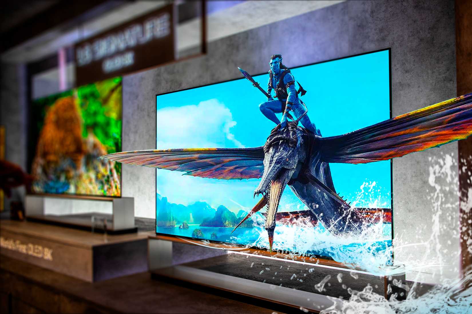Uma TV OLED com o filme ‘Avatar The Way of Water’.