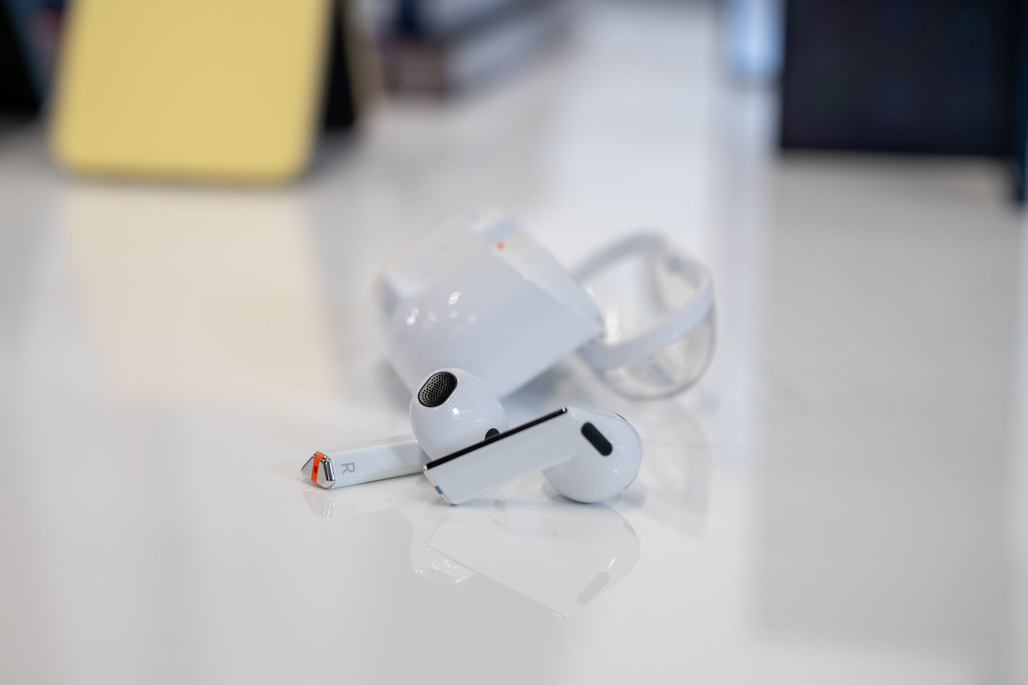 samsung-galaxy-buds-3-sitting-