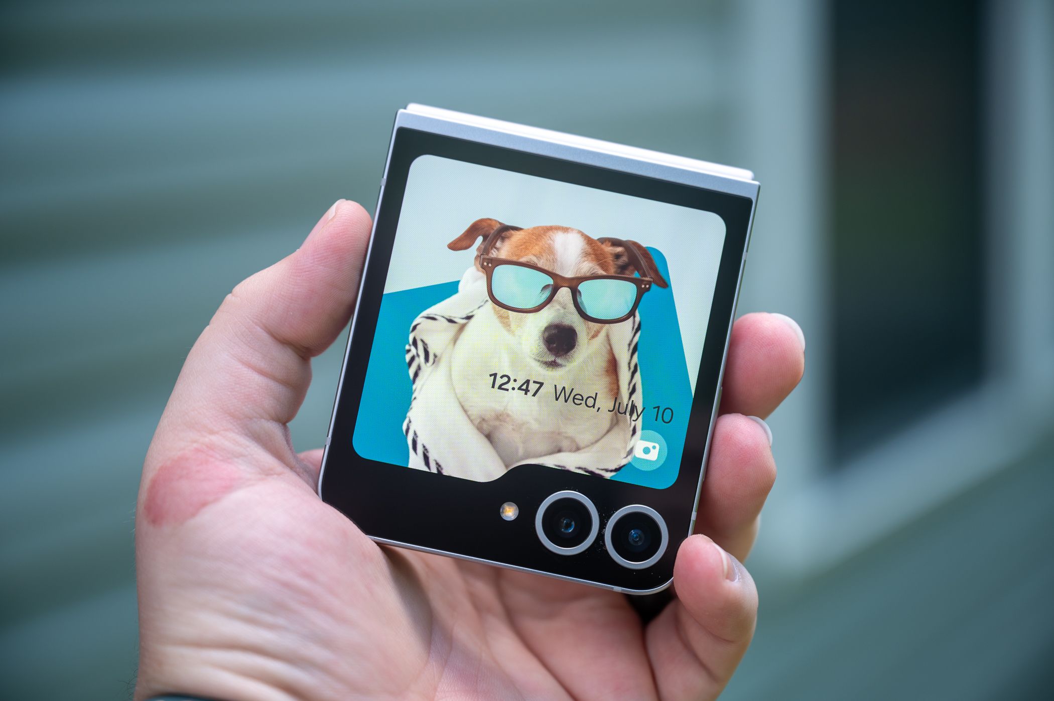 Galaxy Z Flip 7 vs. Galaxy Z Flip 6: Compelling Upgrade or Incremental ...