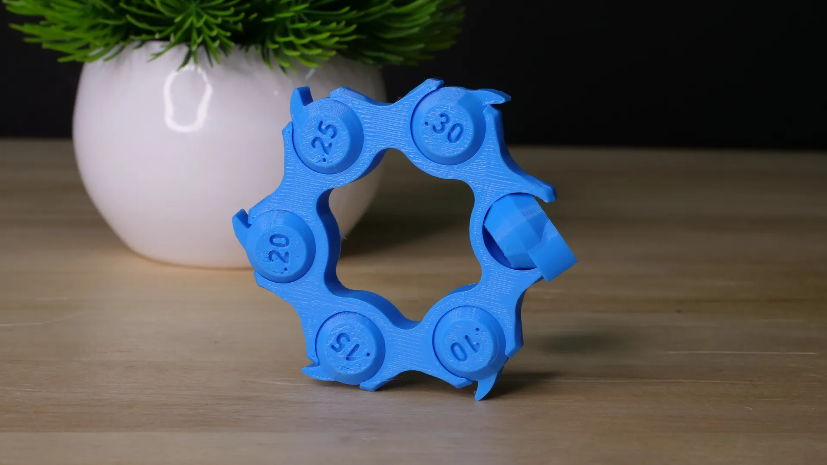 Buying a 3D Printer? You Need to Benchmark It