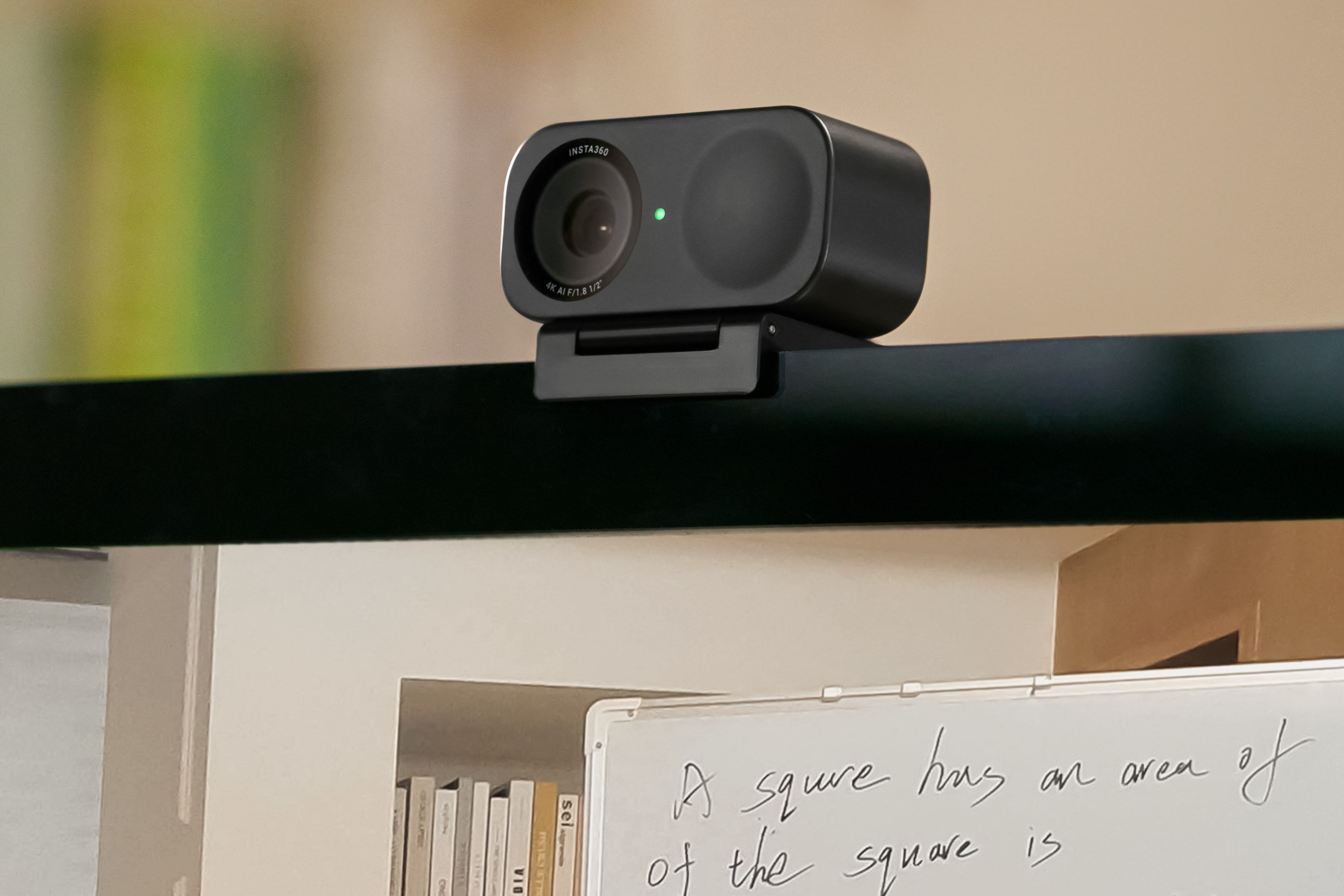 Insta360 Unveils the New Link 2 Webcams