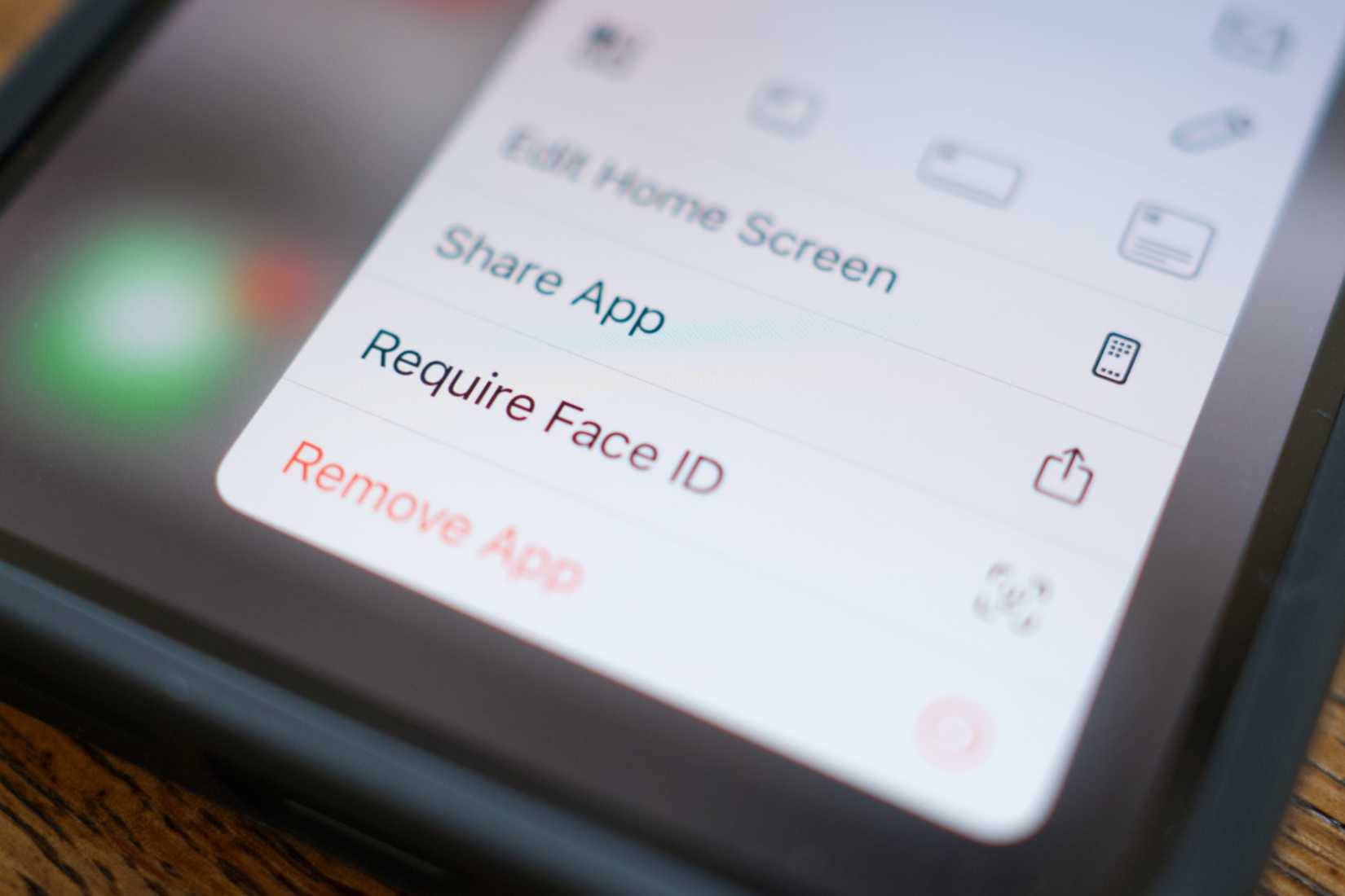 Requerir la opción Face ID para una aplicación en iPhone.