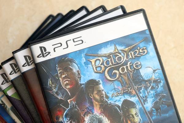 Stack of PS5 games with Baldur's Gate on top.