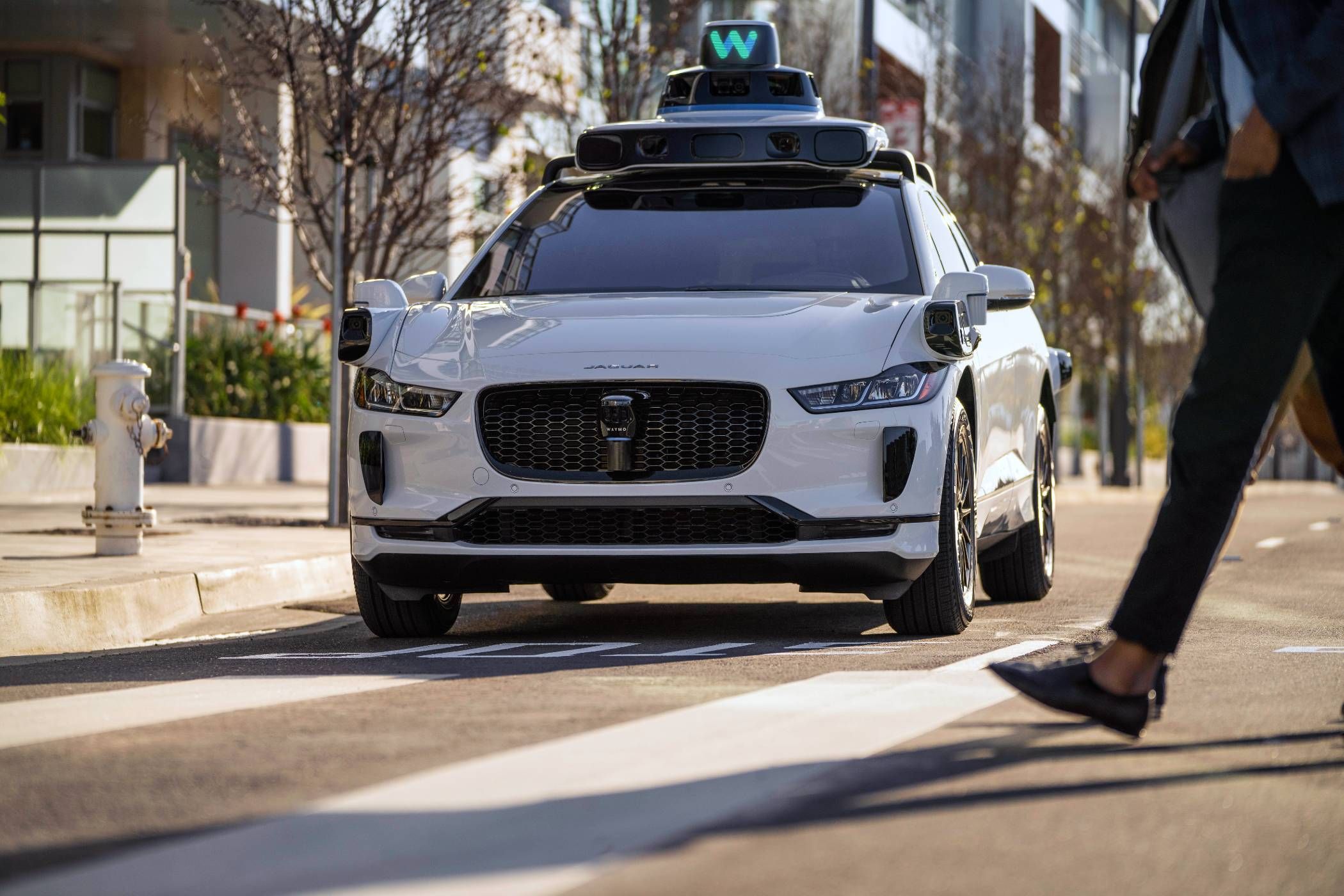California police can soon ticket robotaxis