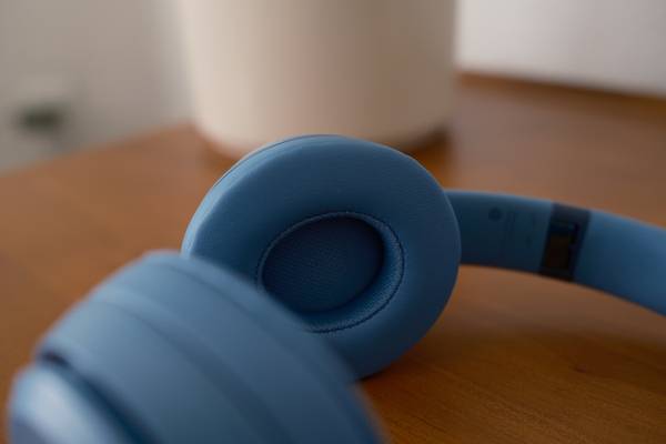 close up of the ear cushions of Beats Solo 4