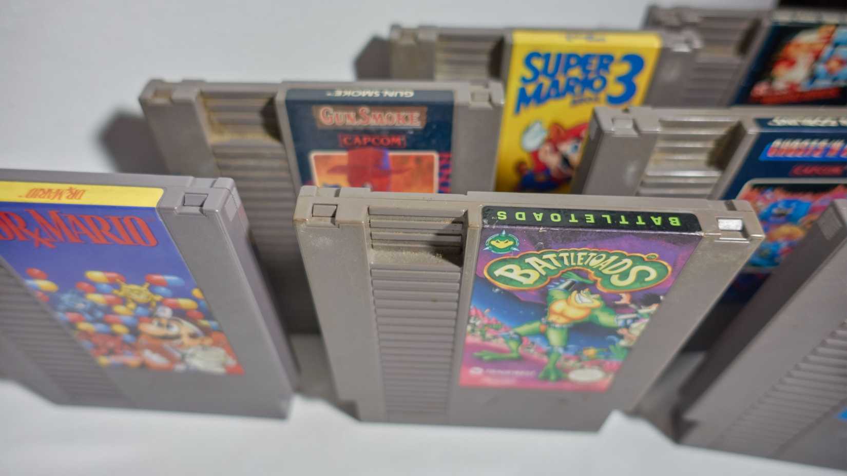 Cartridge video games including the notoriously hard Battletoads.