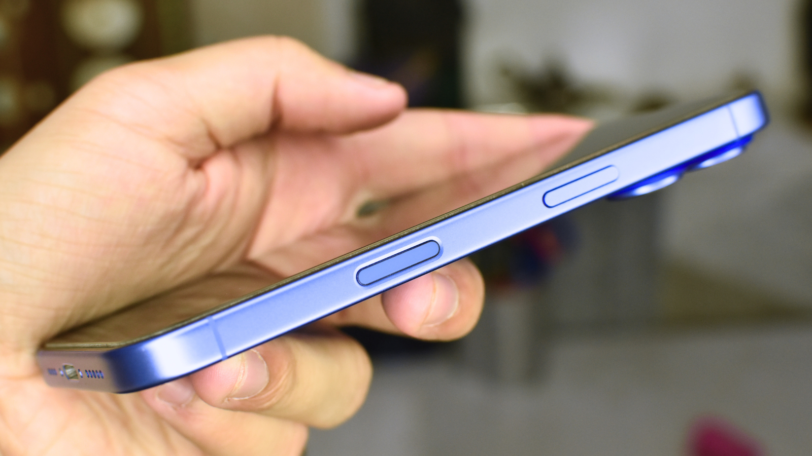 3 Ways to Scan a QR Code on Your iPhone (and the Benefits of Each)