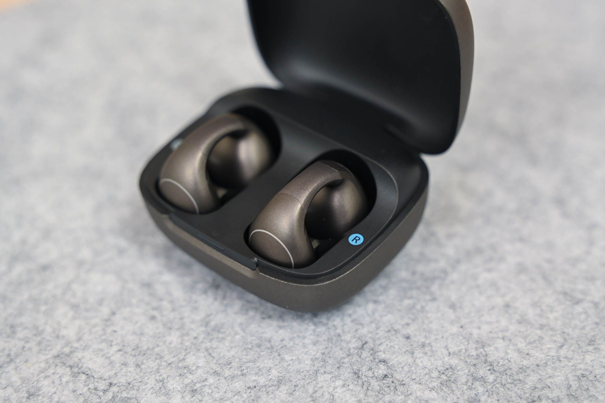 Anker Soundcore C40i（Bluetooth 5.4） Amazon.com: Soundcore C40i by Anker, Open-Ear Earbuds, Clip