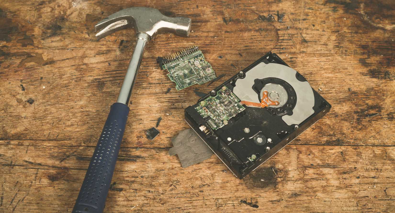 Sledgehammer To Computer ShredOS: How to Securely Wipe a Hard Drive With Linux