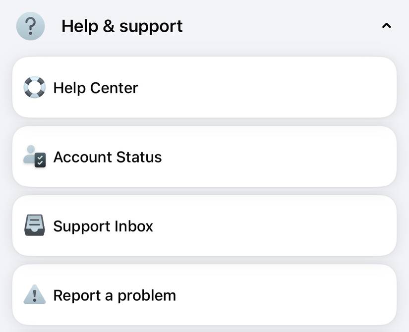 Opções de 'Ajuda e Suporte' do Facebook no aplicativo iOS.