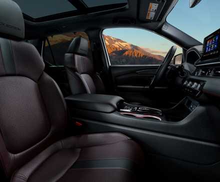 Передние сиденья салона Honda Pilot Black Edition 2025 года