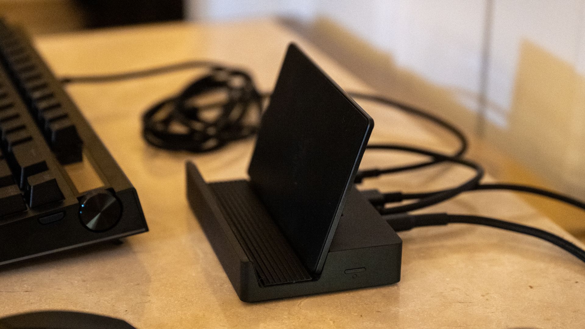 Razer Made an RGB Dock for Handhelds and Phones