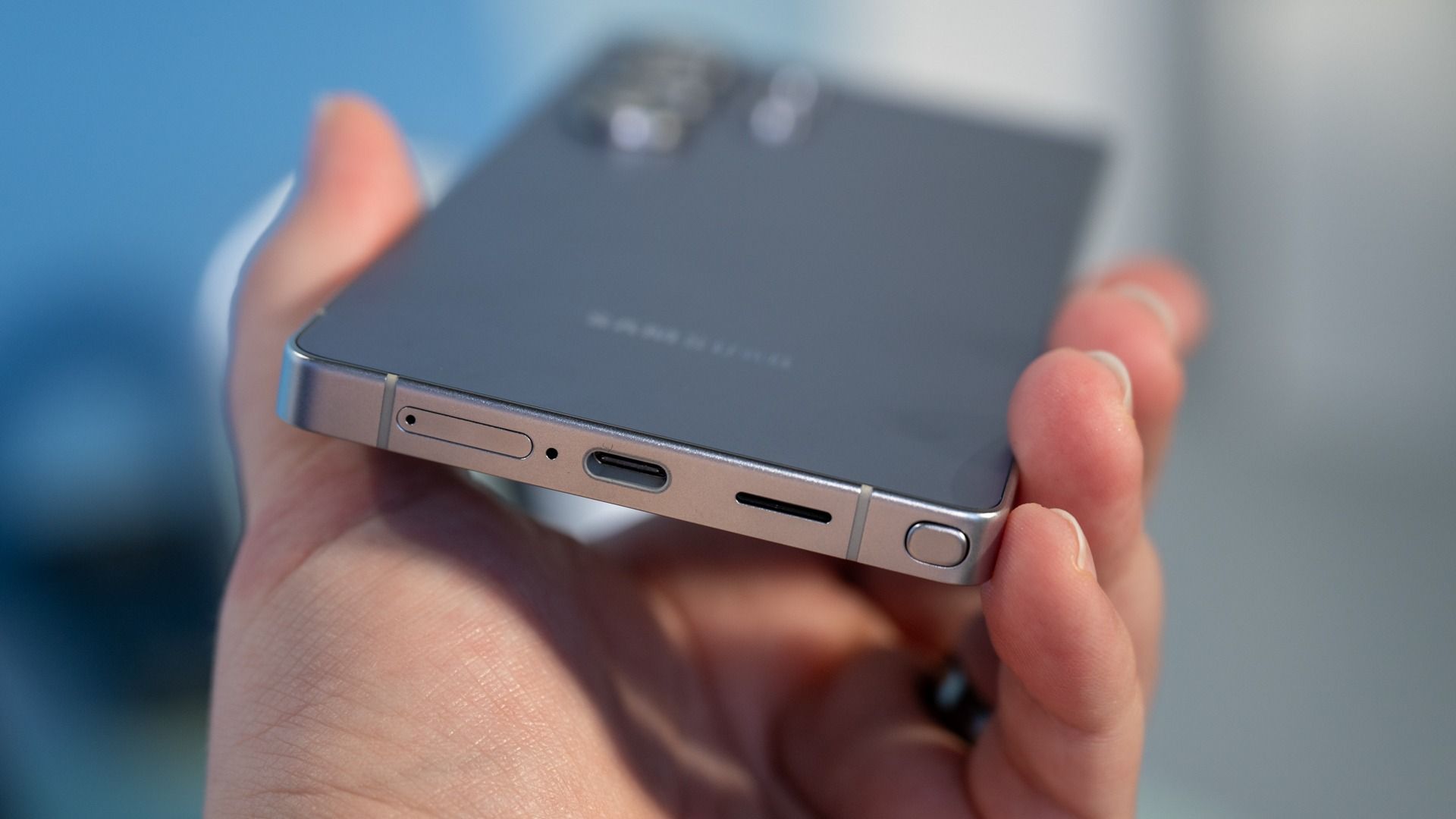 Samsung's Galaxy S25 Ultra Is Big and Powerful
