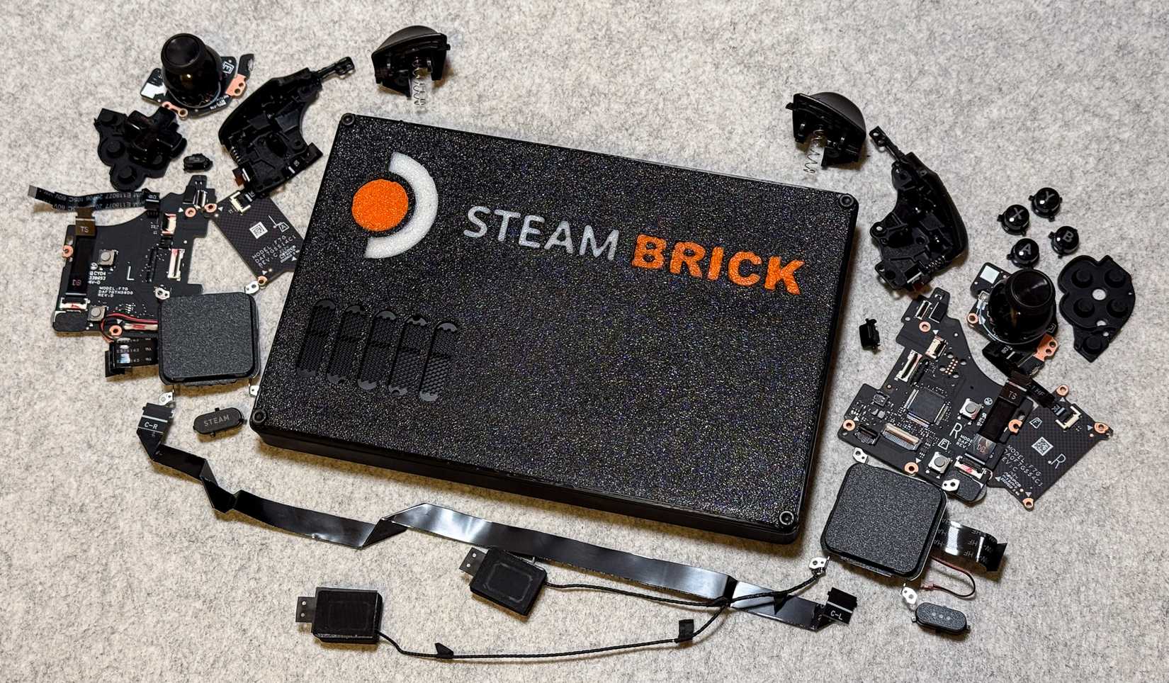Steam Deck Transformed Into Screen-Less ‘Steam Brick'