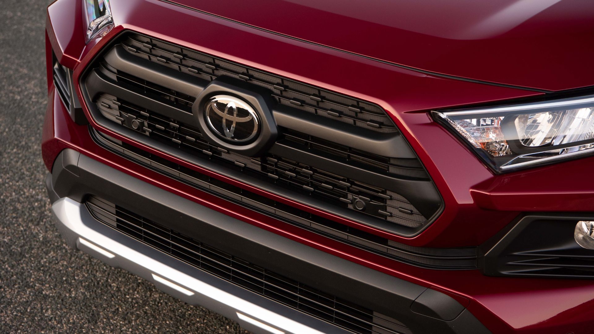 Close-up of the 2019 Toyota RAV4 grille.