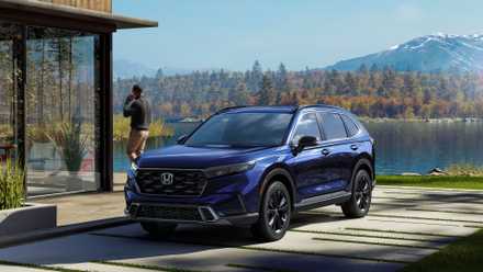 Front 3/4 image of 2023 Honda CR-V Sport Touring