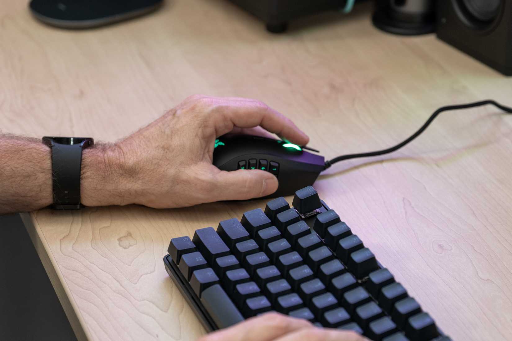 Sharp Edge Mouse Your Next Mouse Needs Extra Buttons