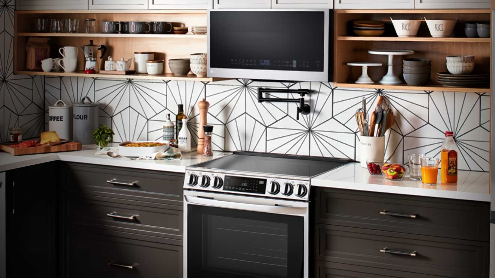 LG's kitchen with orange juice and regular features.