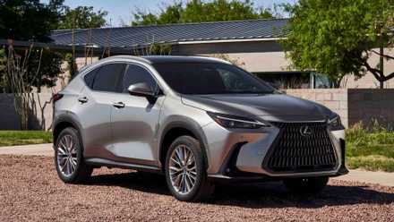 2025年型レクサスNX 350hの正面図