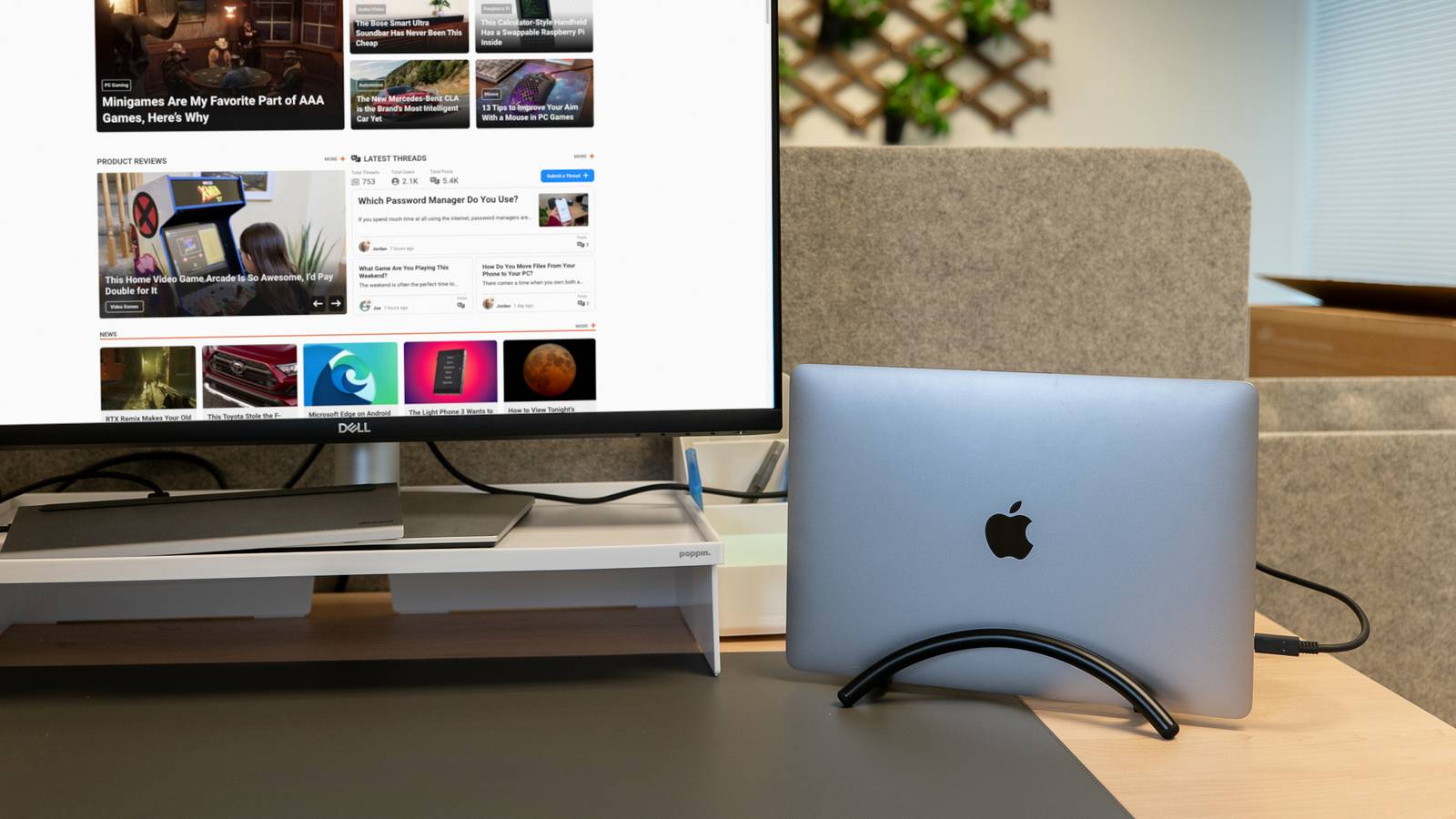 Macbook Pro Computer Desktop Using Your MacBook as a Desktop Mac Is Easier Than You Think