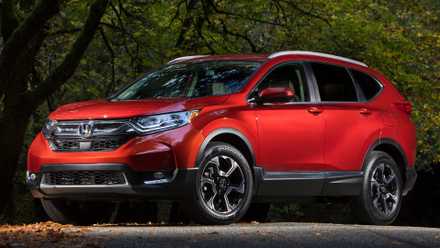 Front 3/4 shot of a 2017 Honda CR-V