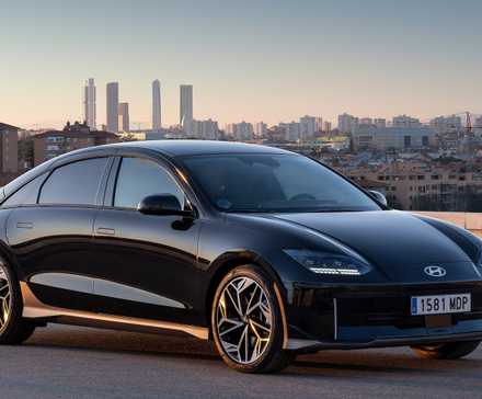 Передняя часть Hyundai Ioniq 6 2023 года