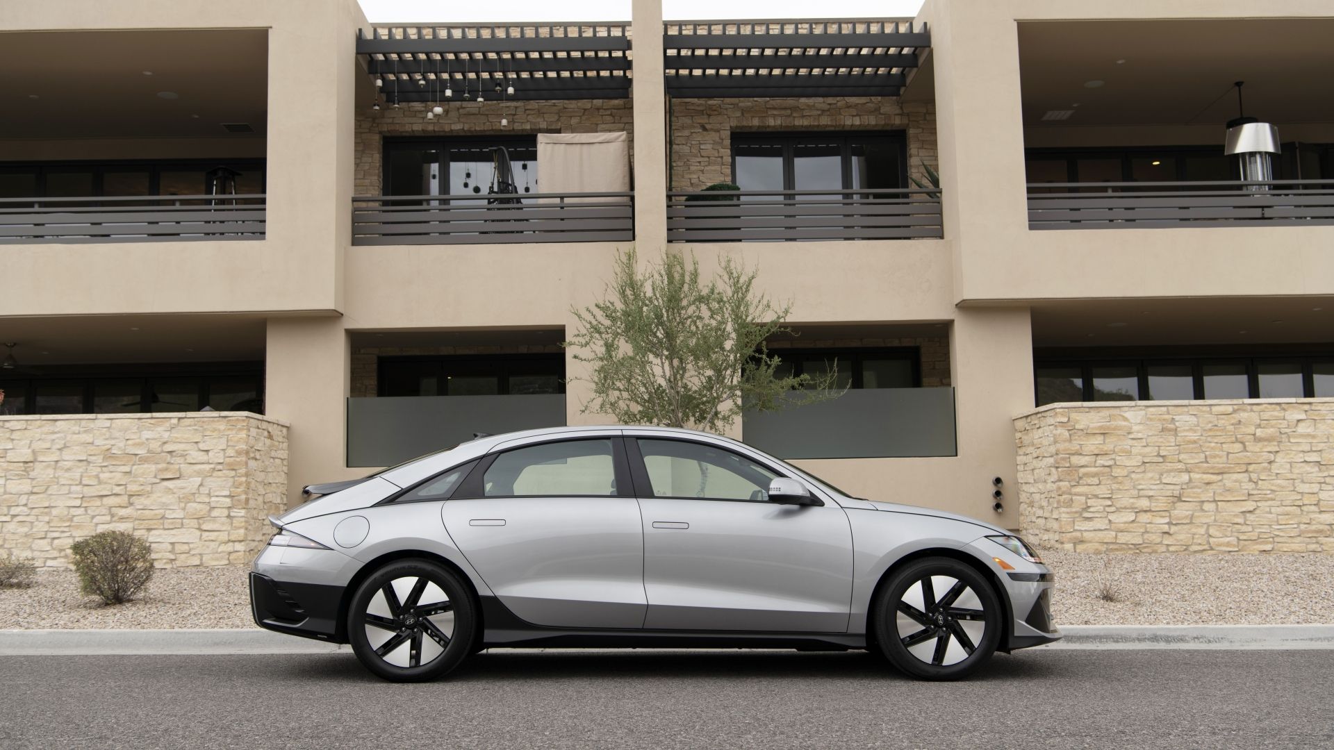 Side profile of a 2025 Hyundai Ioniq 6