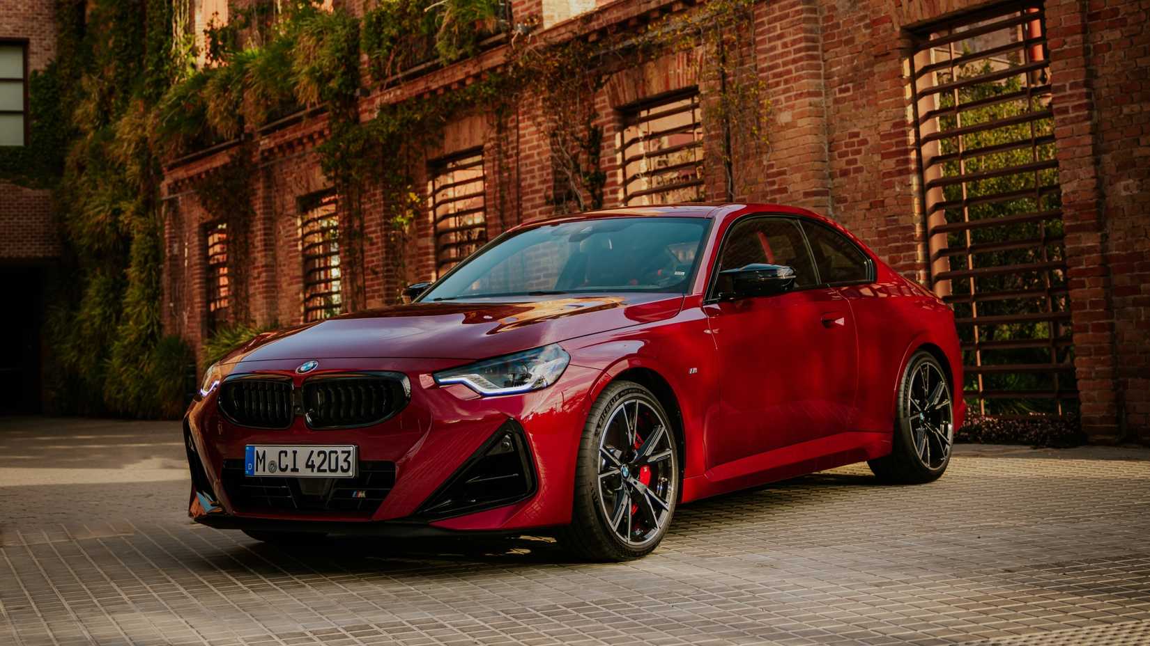 Front 3/4 shot of a 2025 BMW 2-Series Coupe