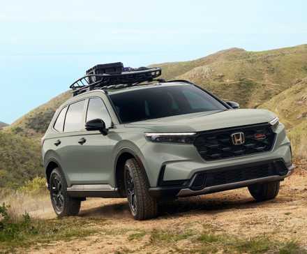 新車は非常に高価なので、6桁の給与ではほとんど賄えない 新車は非常に高価なので、6桁の給与ではほとんど賄えない