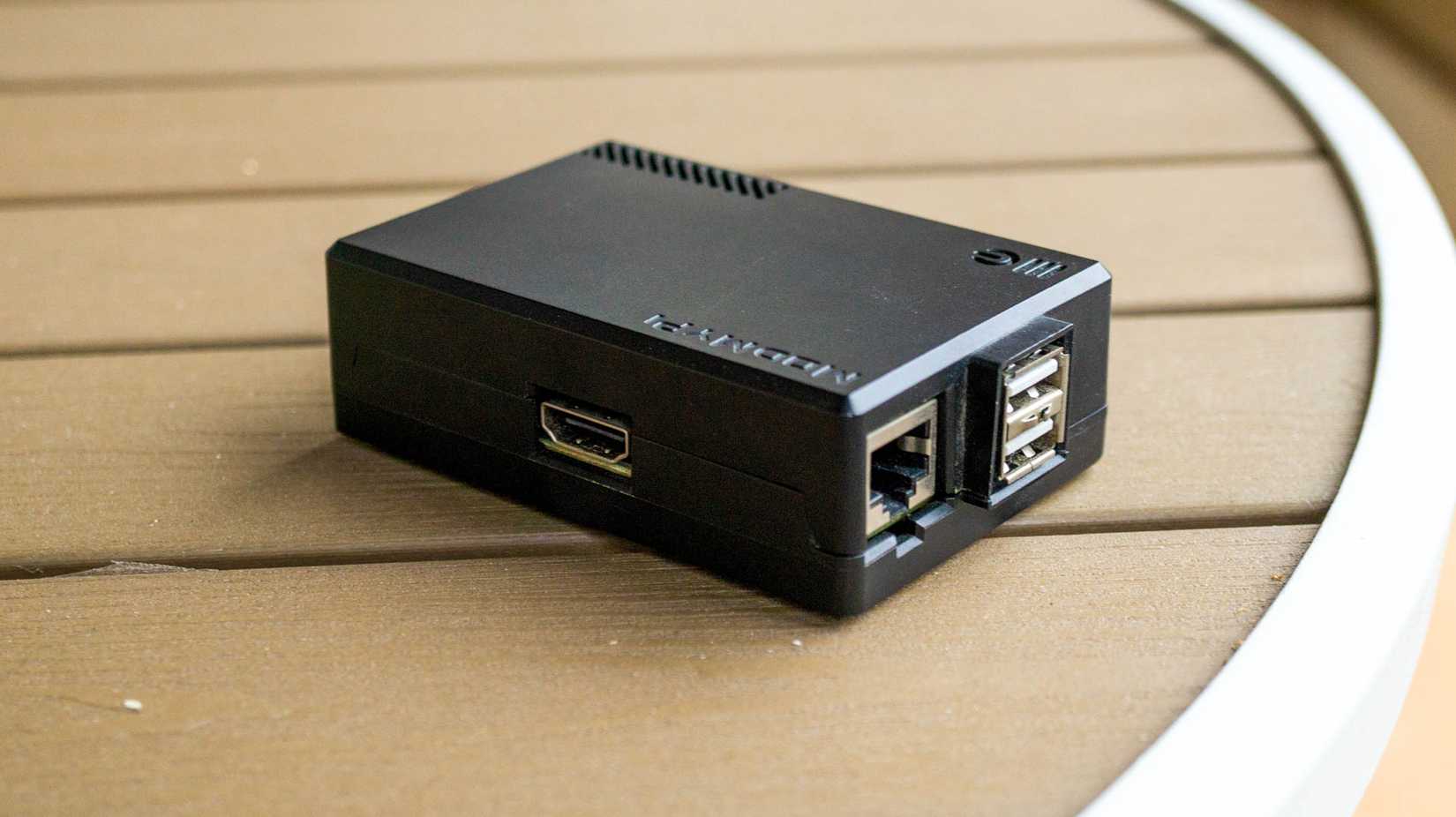 Mini Pineapple Router What is a Wi-Fi Pineapple? How to Protect Yourself From Pineapple Attacks