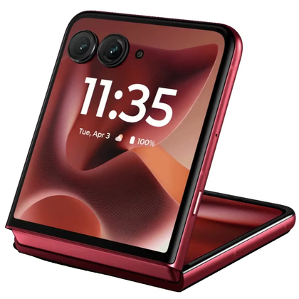 Внешний экран Razr Ultra на белом фоне.