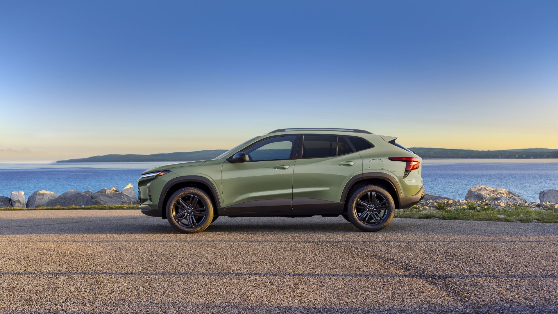 Static side profile shot of a 2024 Chevrolet Trax.