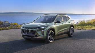 Front 3/4 shot of a 2024 Chevrolet Trax