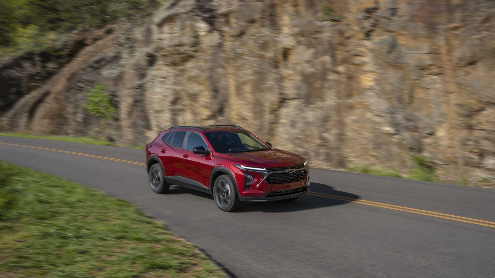 Dynamic front 3/4 shot of a 2024 Chevrolet Trax.
