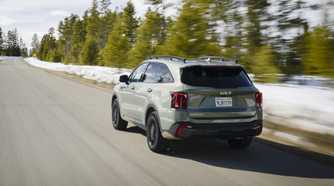 Rear 3/4 aciton shot of a 2024 Kia Sorento