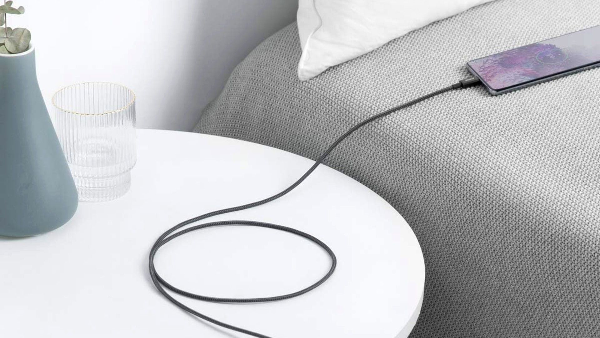 حساسات السرير الذكية: تقنية "غريبة" ستغير روتين منزلك