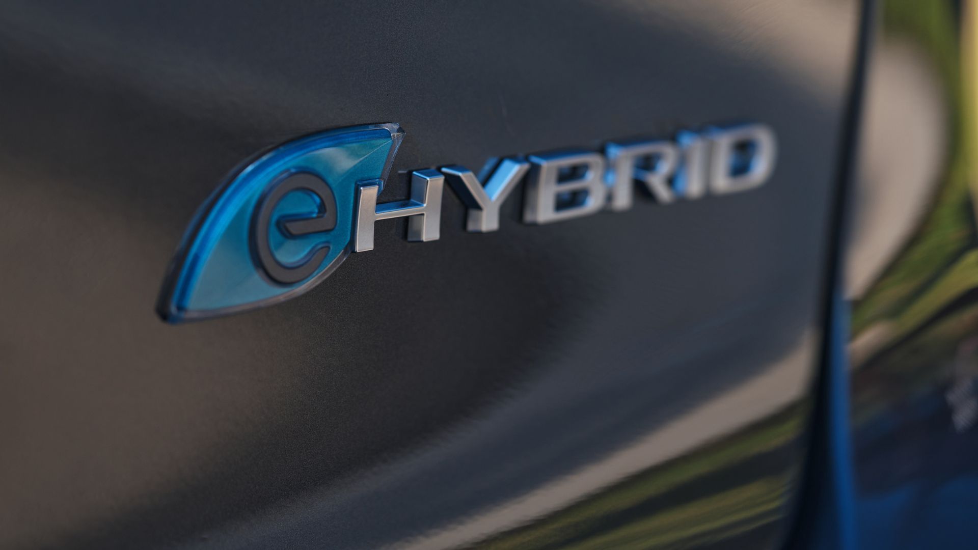 2025 Chrysler Pacifica Plug-In Hybrid badging