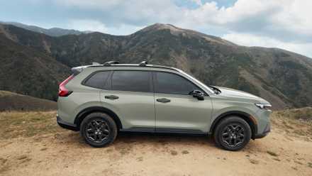 Side profile shot of a 2026 Honda CR-V TrailSport