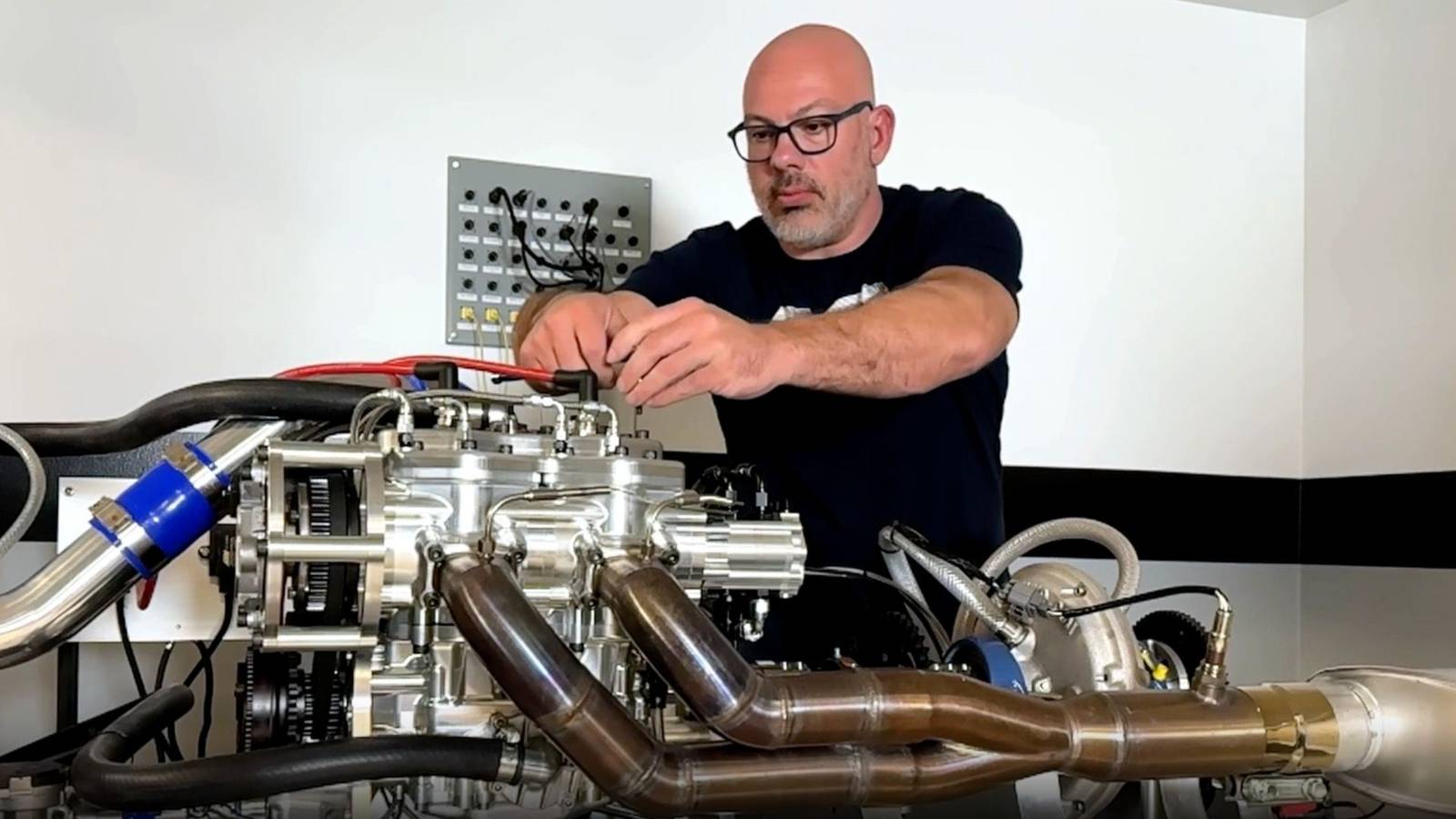 This Revolutionary Two-Stroke Engine Design Challenges the EV Future